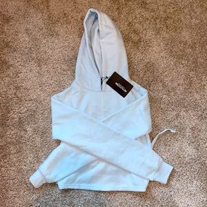 Pretty Little Thing sweatshirt